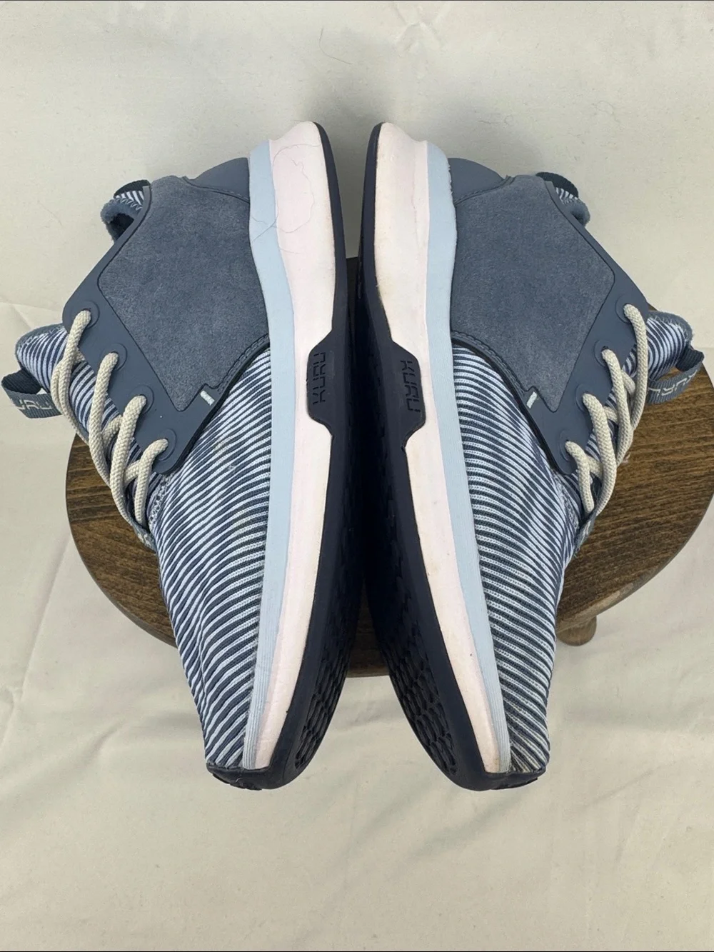 Kuru Womens Atom Sneakers w/ White Blue Zig Zag Pattern, sz 9 W, Missing Insoles